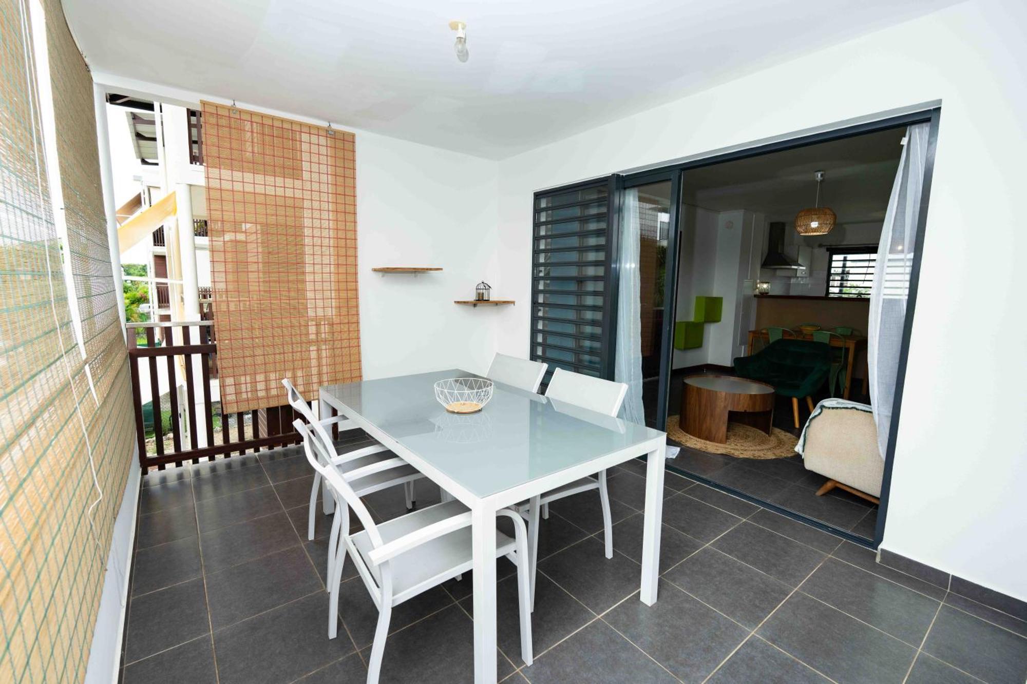 Hibiscus Standing- Appartement Cosy- 2 Chambres Climatisees- Cuisine Equipee- Wifi-Terrasse Cayenne Luaran gambar